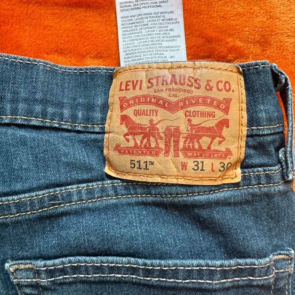 511 Dark Wash Blue Levi Jeans
